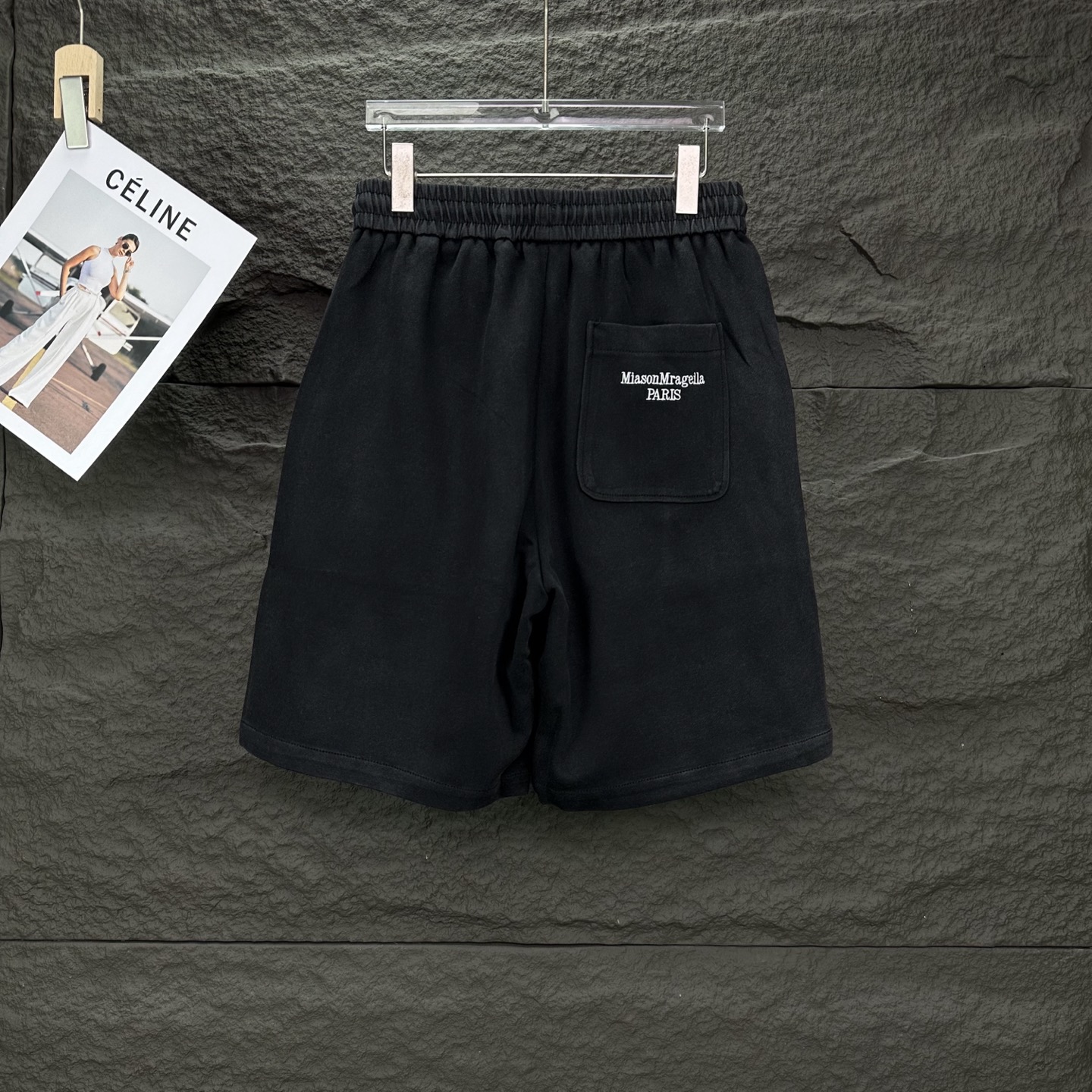 High-End Embroidered Logo Shampoo Couple Shorts: Magella 2025 Collection - 图片 2