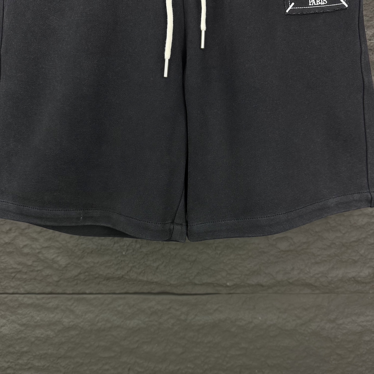 High-End Embroidered Logo Shampoo Couple Shorts: Magella 2025 Collection - 图片 6