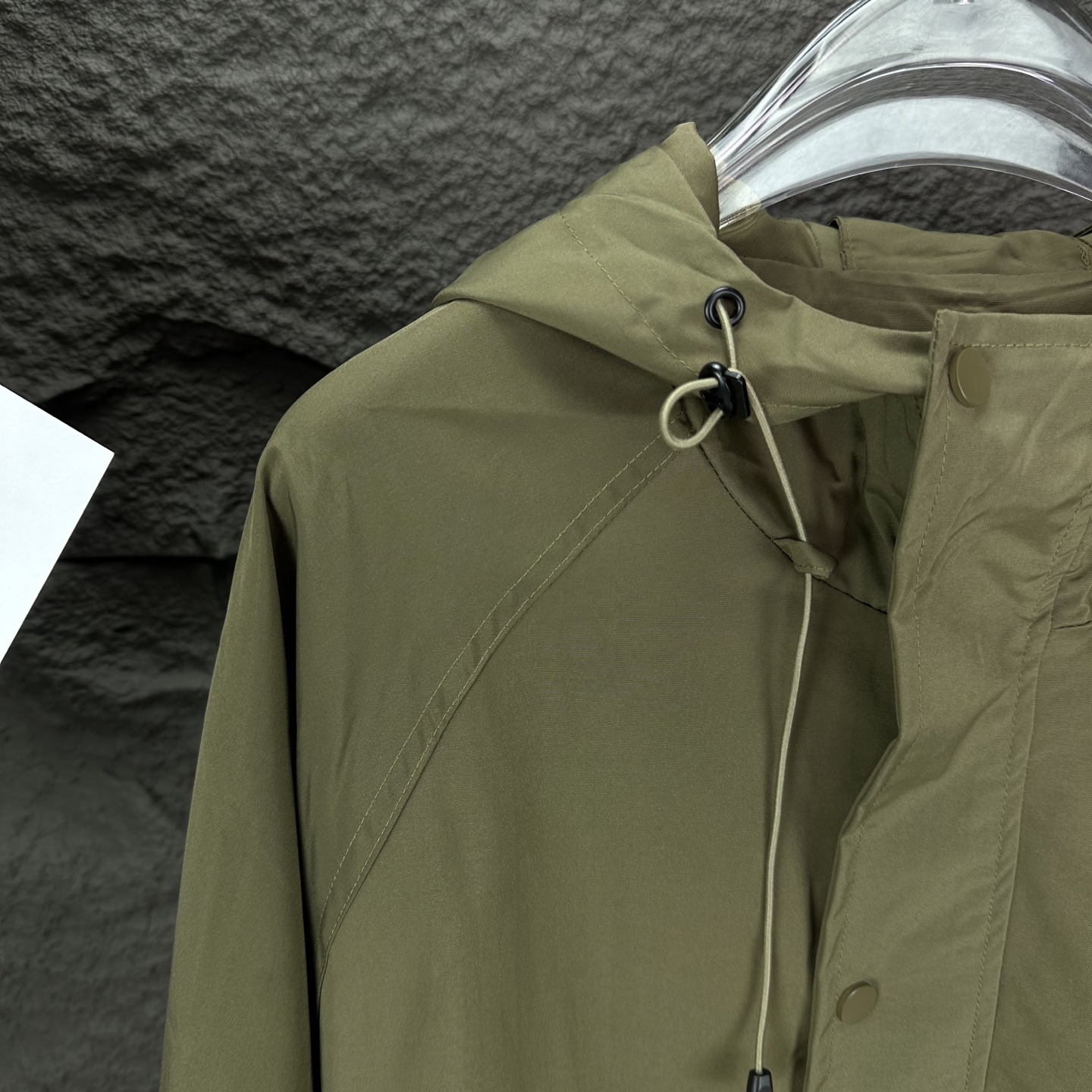 High-End Waterproof Jacket for Couples – BOSS 2025 Collection - 图片 5