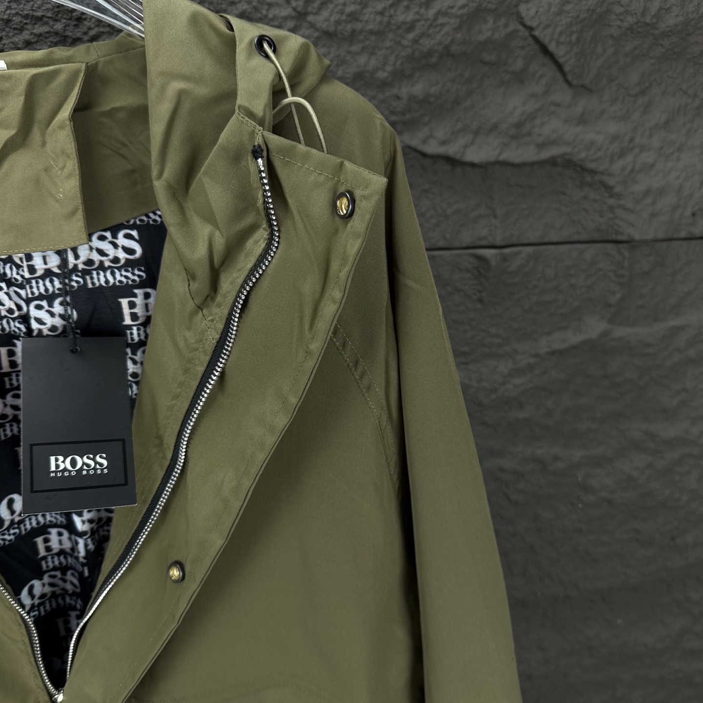 High-End Waterproof Jacket for Couples – BOSS 2025 Collection - 图片 7