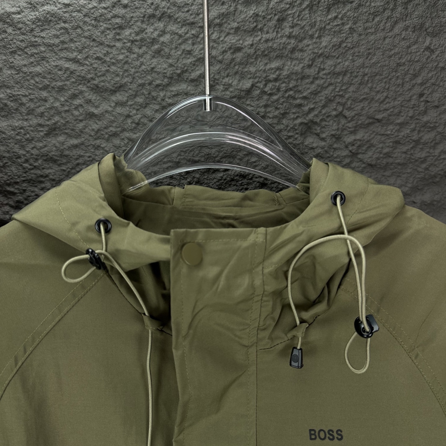High-End Waterproof Jacket for Couples – BOSS 2025 Collection - 图片 3
