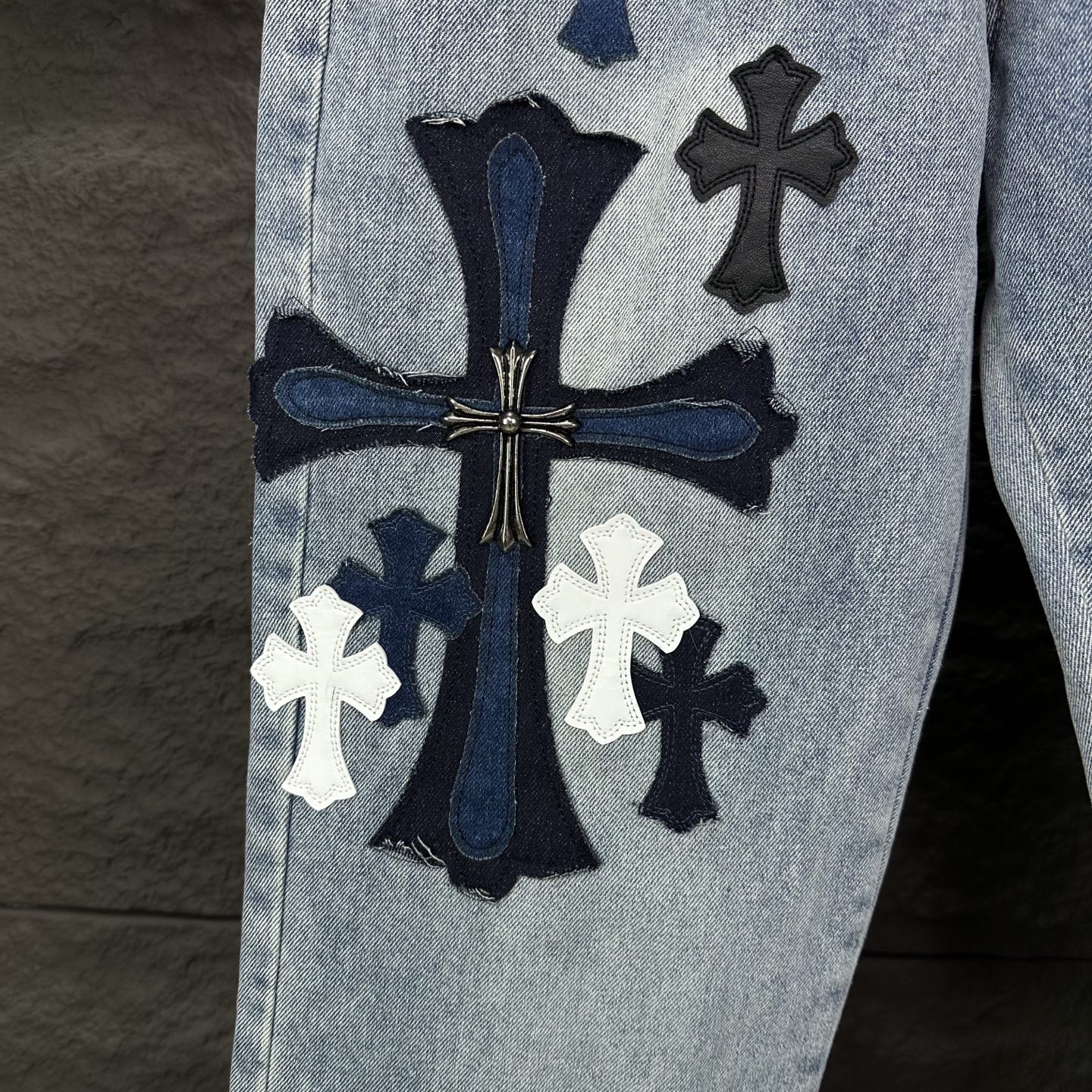 Embroidered Couples Jeans 2025: High-End Water-Washed Styles, Top Quality, Various Sizes. - 图片 9
