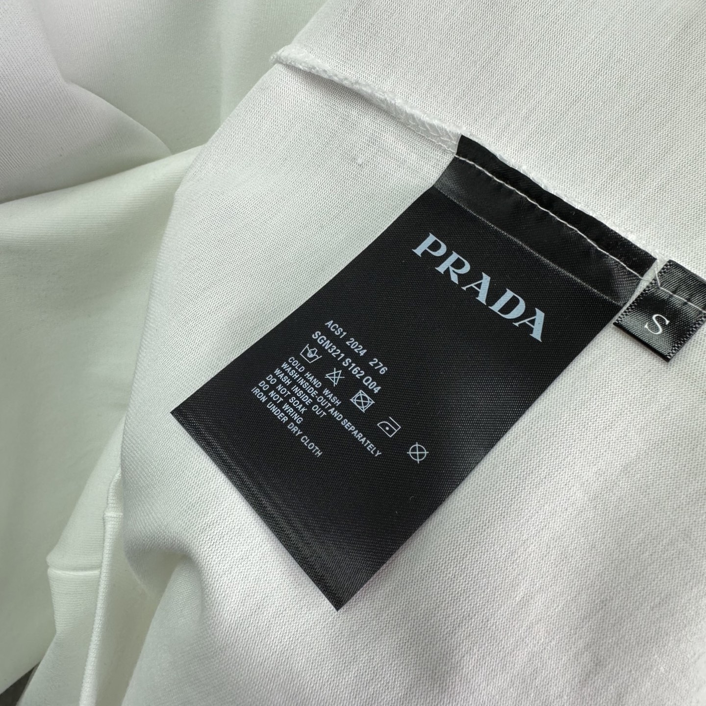 Prada 普拉达2025新款领口碎钻三角徽章 短袖T恤