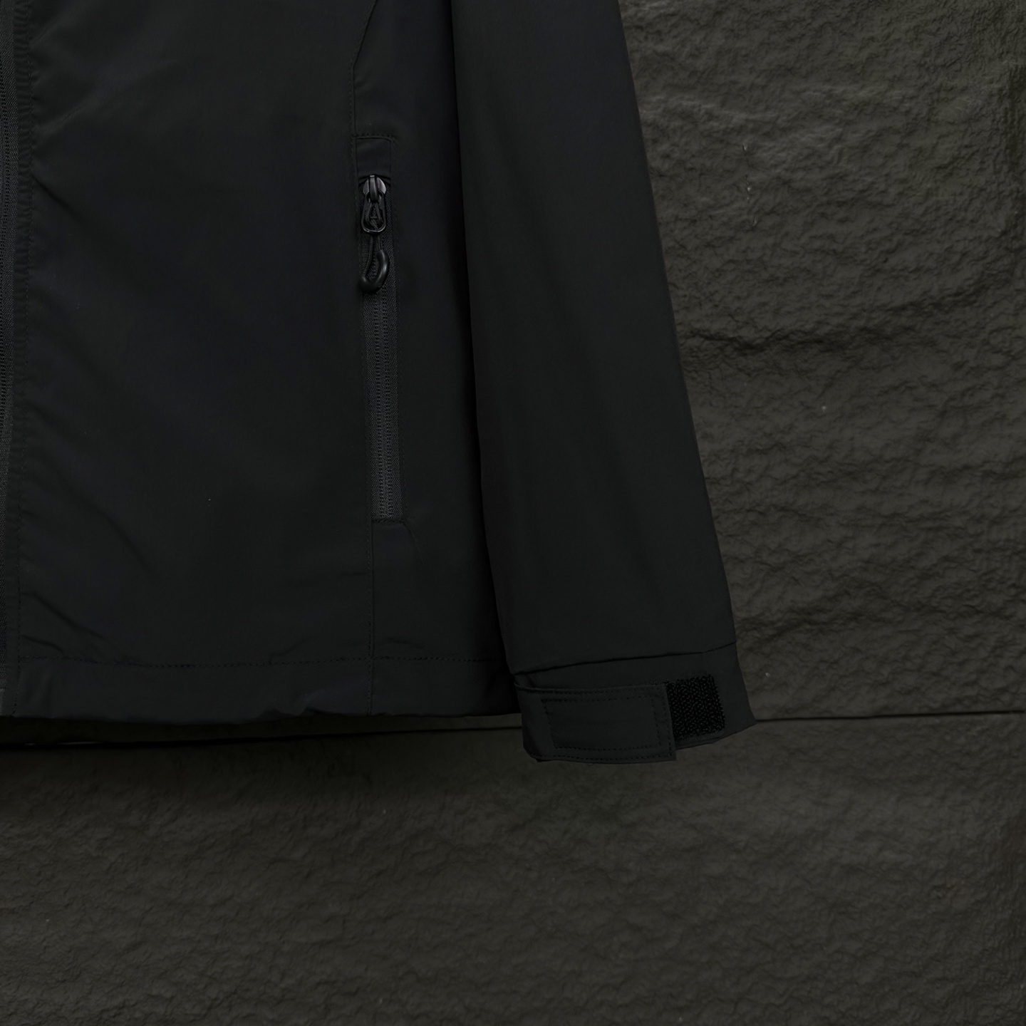 High-end Waterproof Sunscreen Jacket with Reflecting Letter Logo for Couples - 图片 9