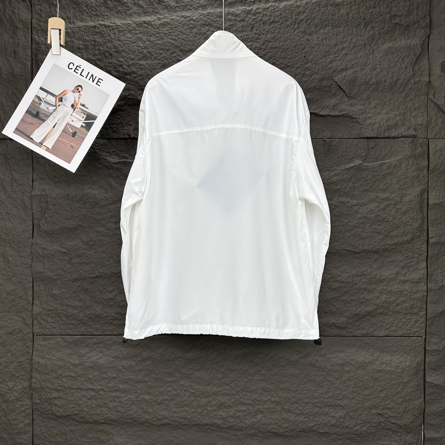 Fashionable Waterproof Sunscreen Jacket with Reflecting Letter Logo for Couples - 图片 2