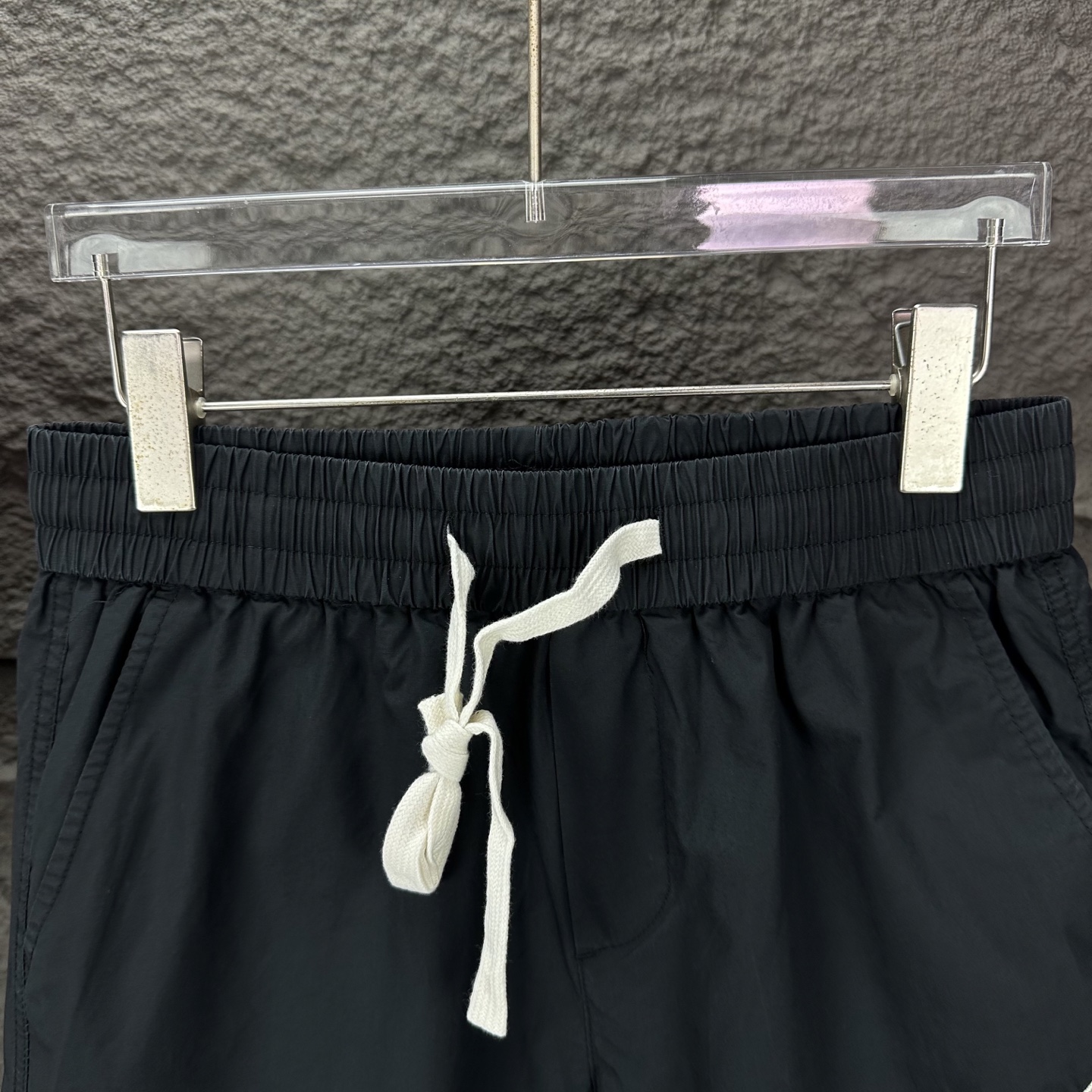High-End Custom Couple Shorts 2025: Pure-Coloured, Waterproof, Comfortable Fabric - 图片 3