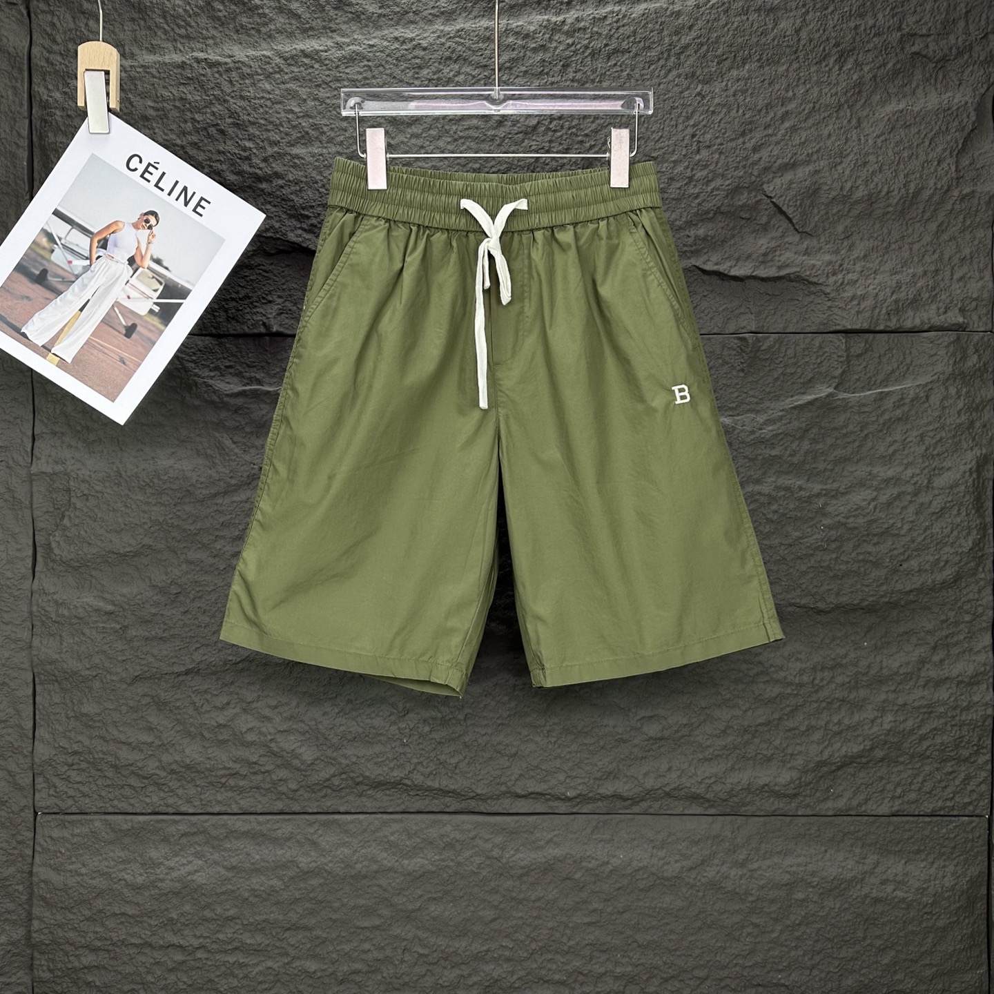 High-End 2025 Pure-Coloured Couple Shorts in Original Custom-Made Fabric - 图片 1