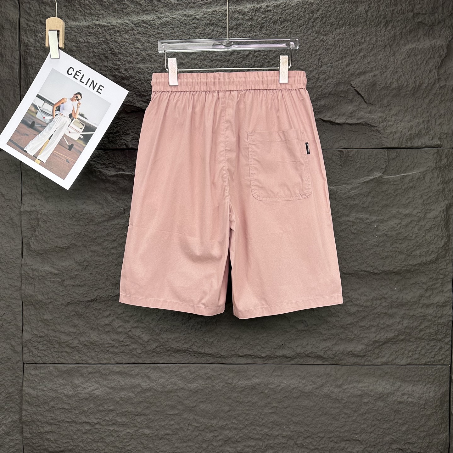 Miu Miu Pantalones Cortos Deportivos con Logo Bordado para Hombre y Mujer 3 i1746196265687 4622 0 1