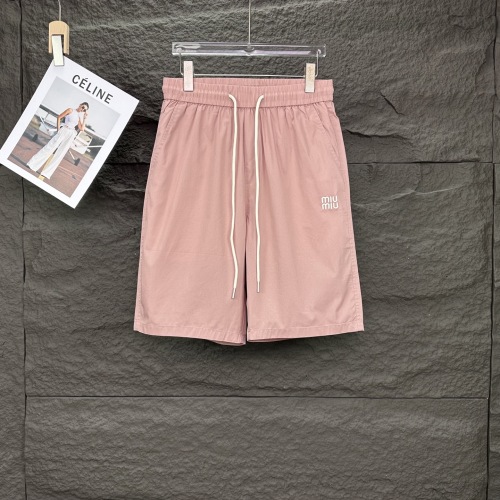 Miu Miu Pantalones Cortos Deportivos con Logo Bordado para Hombre y Mujer 15 Miu Miu Pantalones Cortos Deportivos con Logo Bordado para Hombre y Mujer
