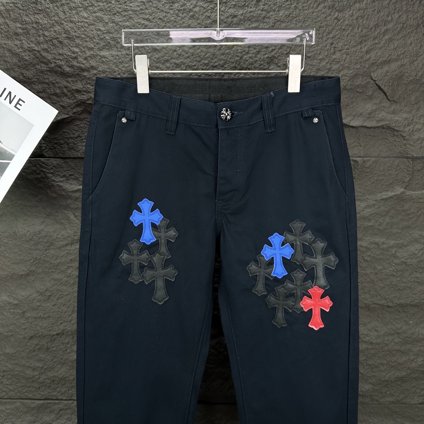 Chrome Hearts 克罗心2025新款黑蓝红十字架贴皮 水洗牛仔裤