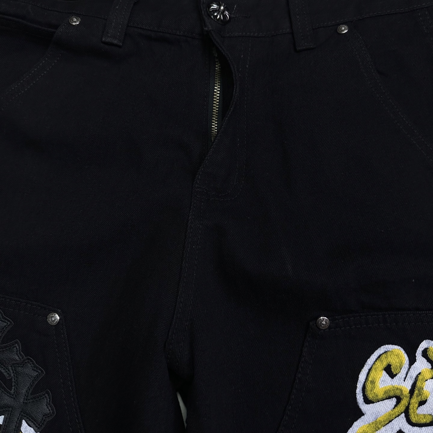 Chrome Hearts 克罗心2025新款伐木彩色涂鸦印花十字架拼皮 水洗牛仔裤