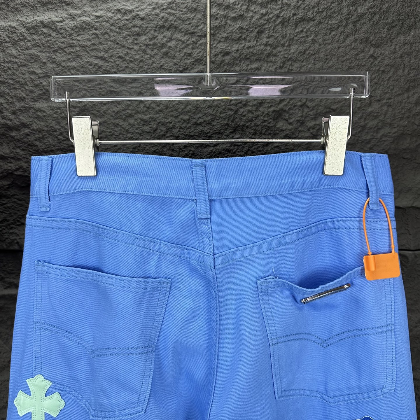 Chrome Hearts 克罗心2025新款多巴胺淡蓝十字架拼皮 水洗宽松牛仔裤