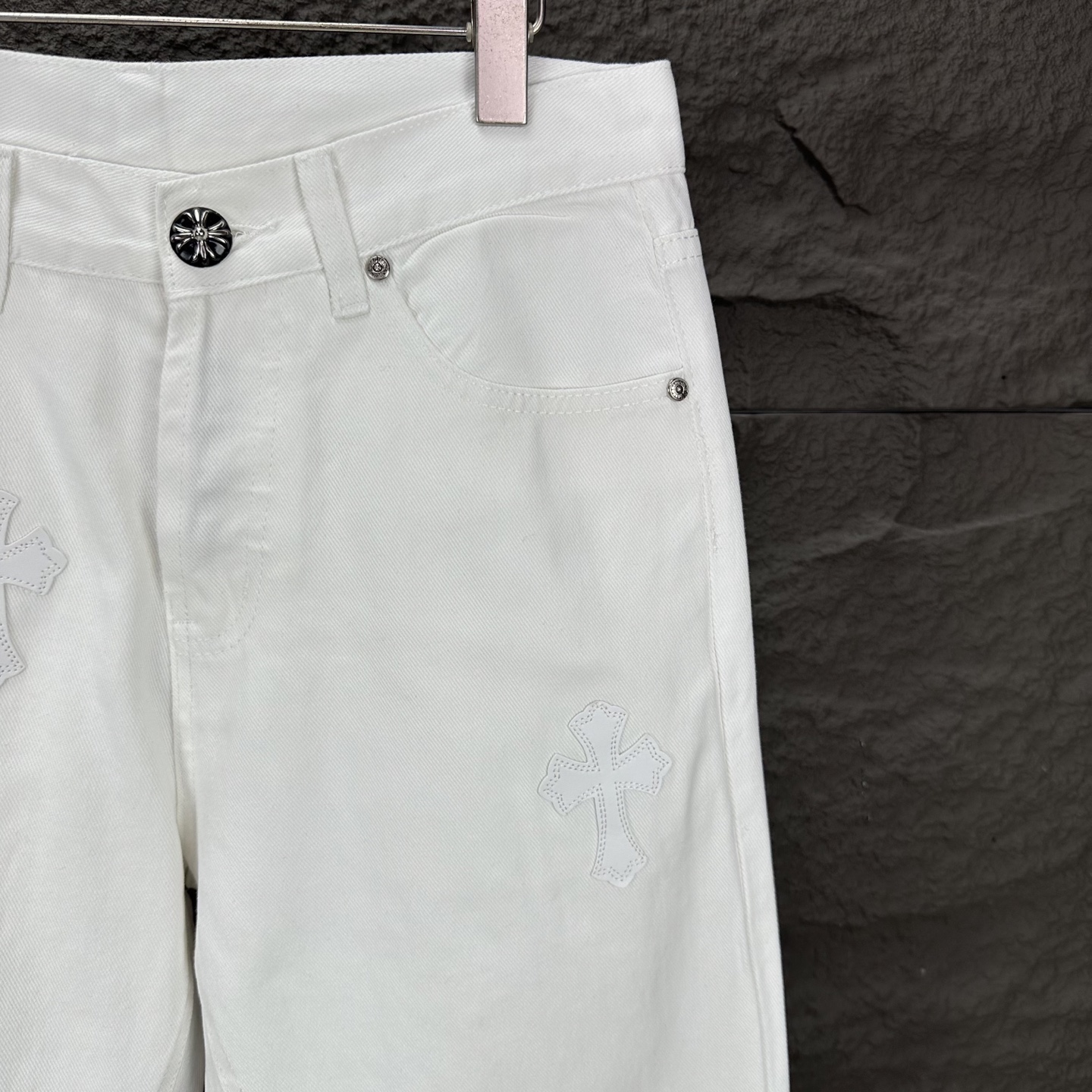 Chrome Hearts 克罗心2025新款星星十字架拼皮 水洗宽松牛仔裤