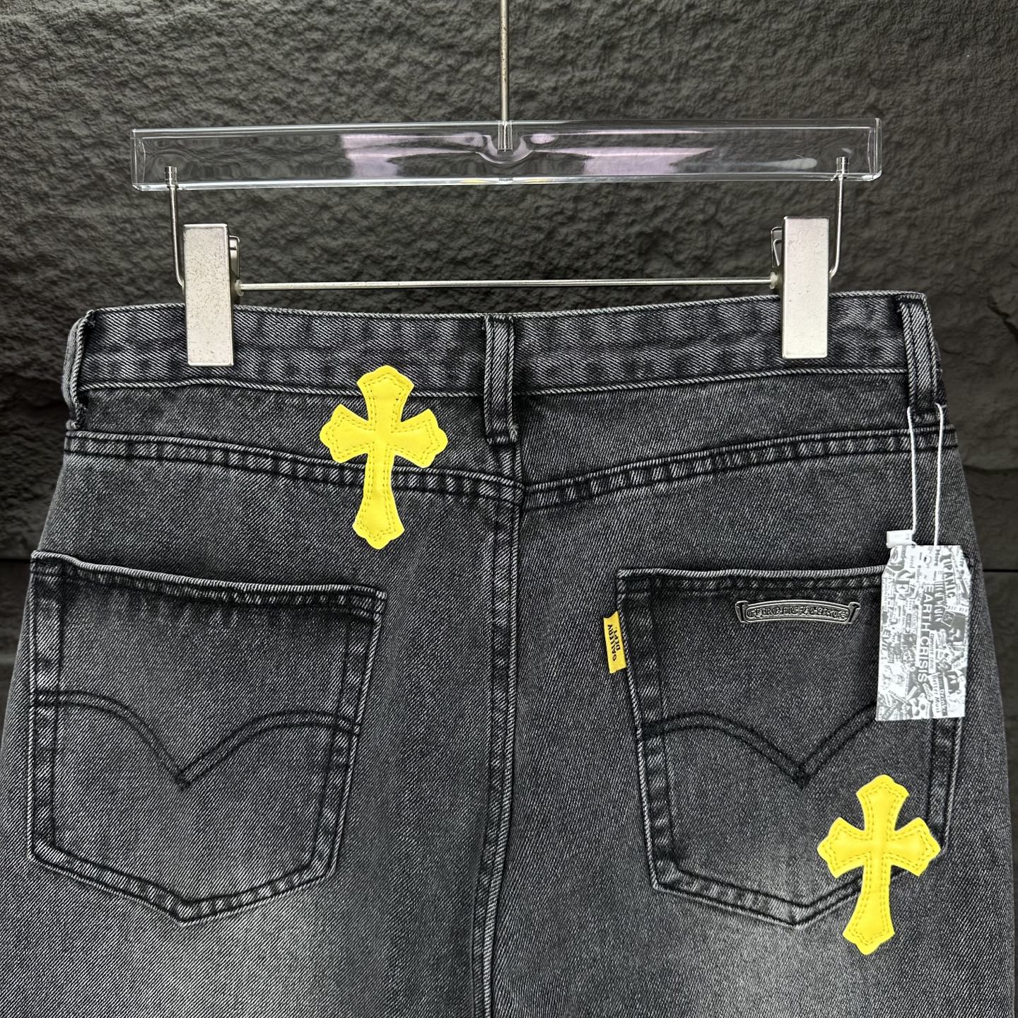 Chrome Hearts GALLERY DEPT. &克罗心联名2025新款限定拼接手绘彩色十字架拼皮 微喇牛仔裤