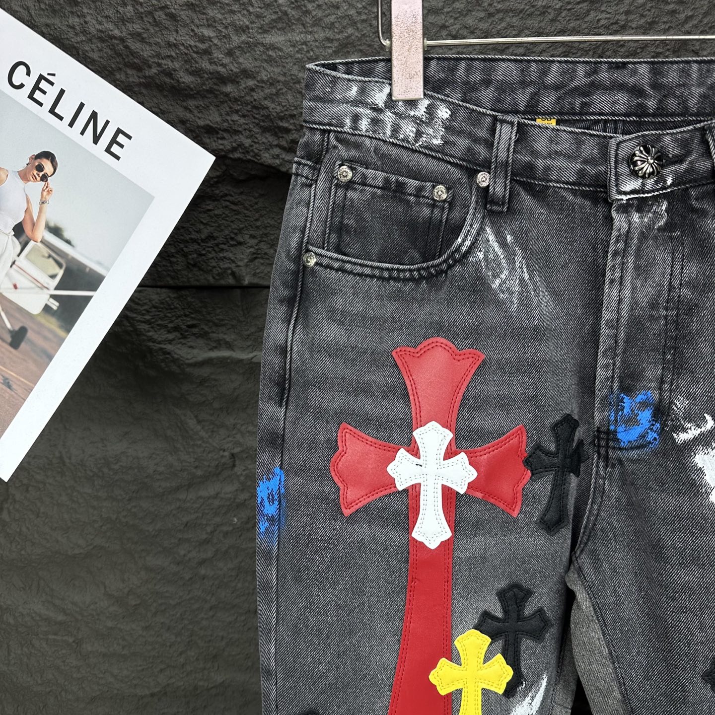 Chrome Hearts GALLERY DEPT. &克罗心联名2025新款限定拼接手绘彩色十字架拼皮 微喇牛仔裤