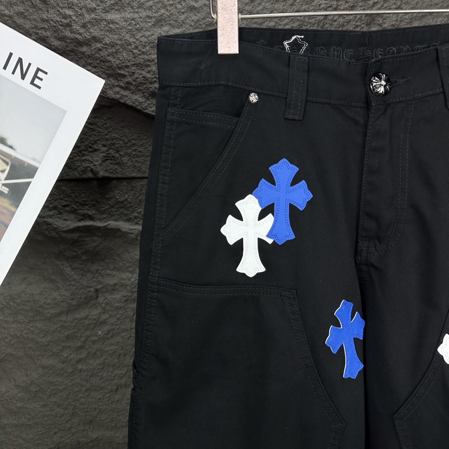 Chrome Hearts 克罗心2025新款工装伐木蓝白十字架拼皮 宽松牛仔裤