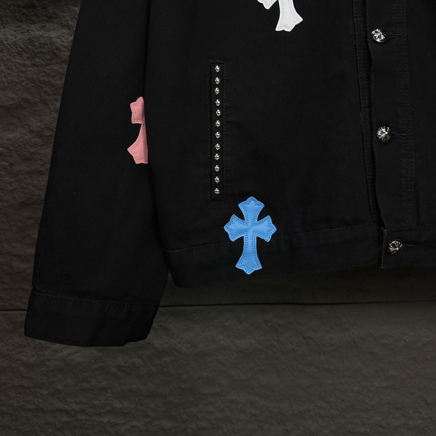 Chrome Hearts 克罗心2025新款蓝白十字架拼皮珋钉 牛仔外套