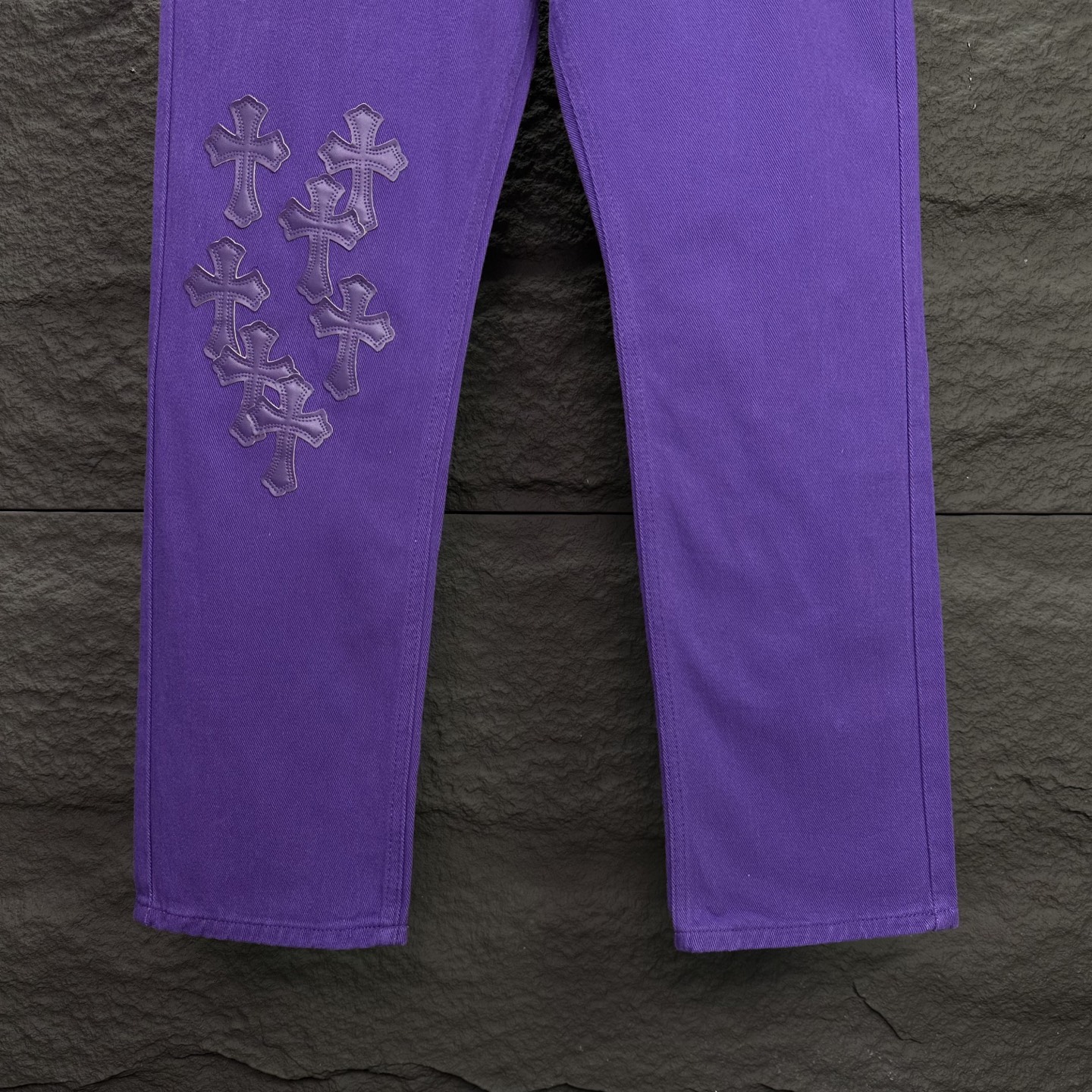 Chrome Hearts 克罗心2025新款限定紫色十字架拼皮 水洗宽松牛仔裤