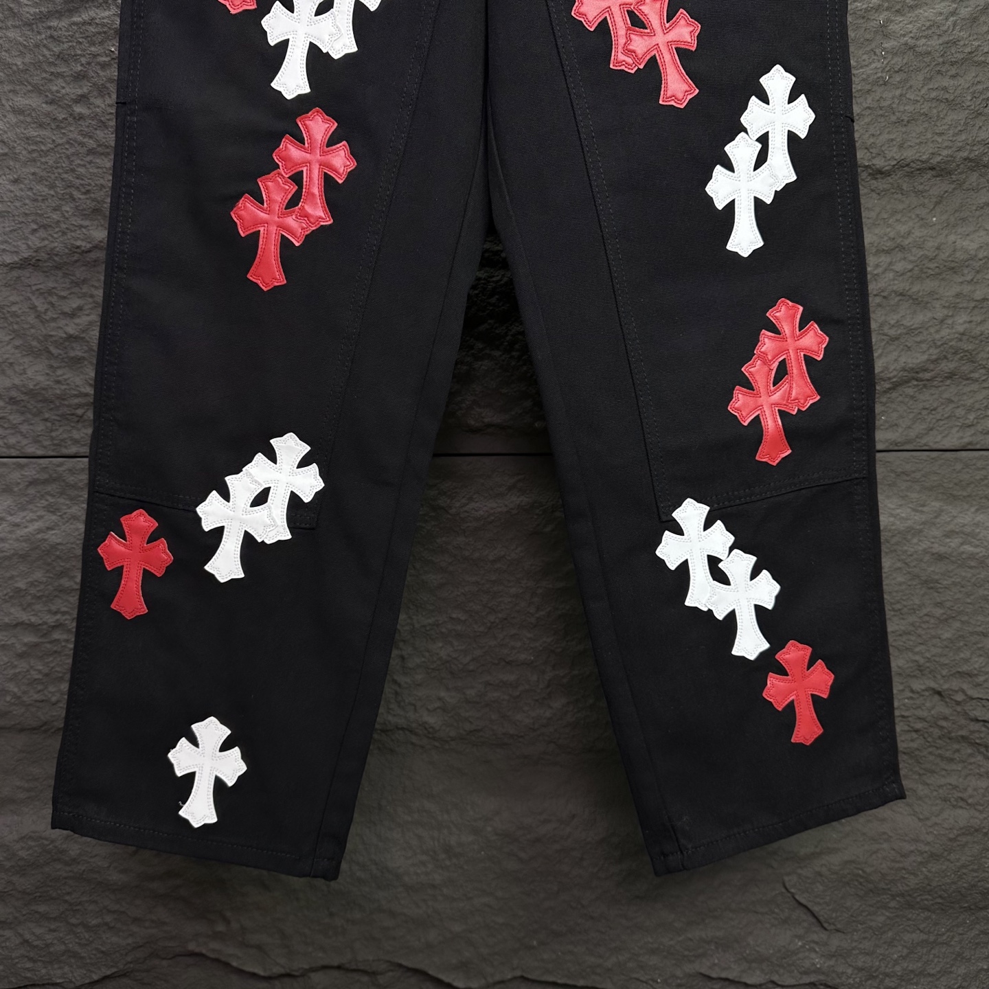 Chrome Hearts 克罗心2025新款工装伐木红白十字架拼皮 宽松牛仔裤