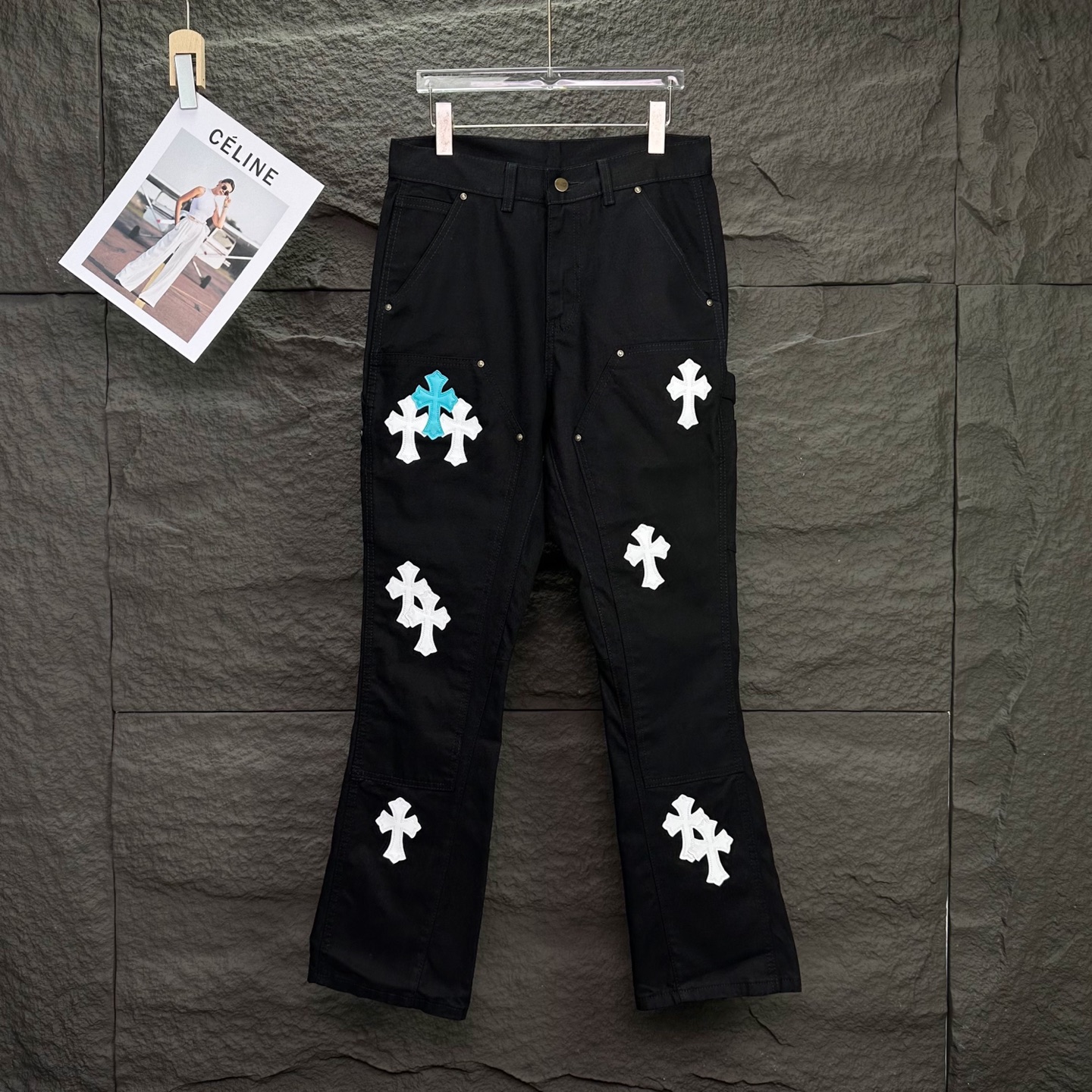 Chrome Hearts 卡哈特&克罗心联名2025新款伐木蓝白十字架拼皮 宽松水洗喇叭牛仔裤