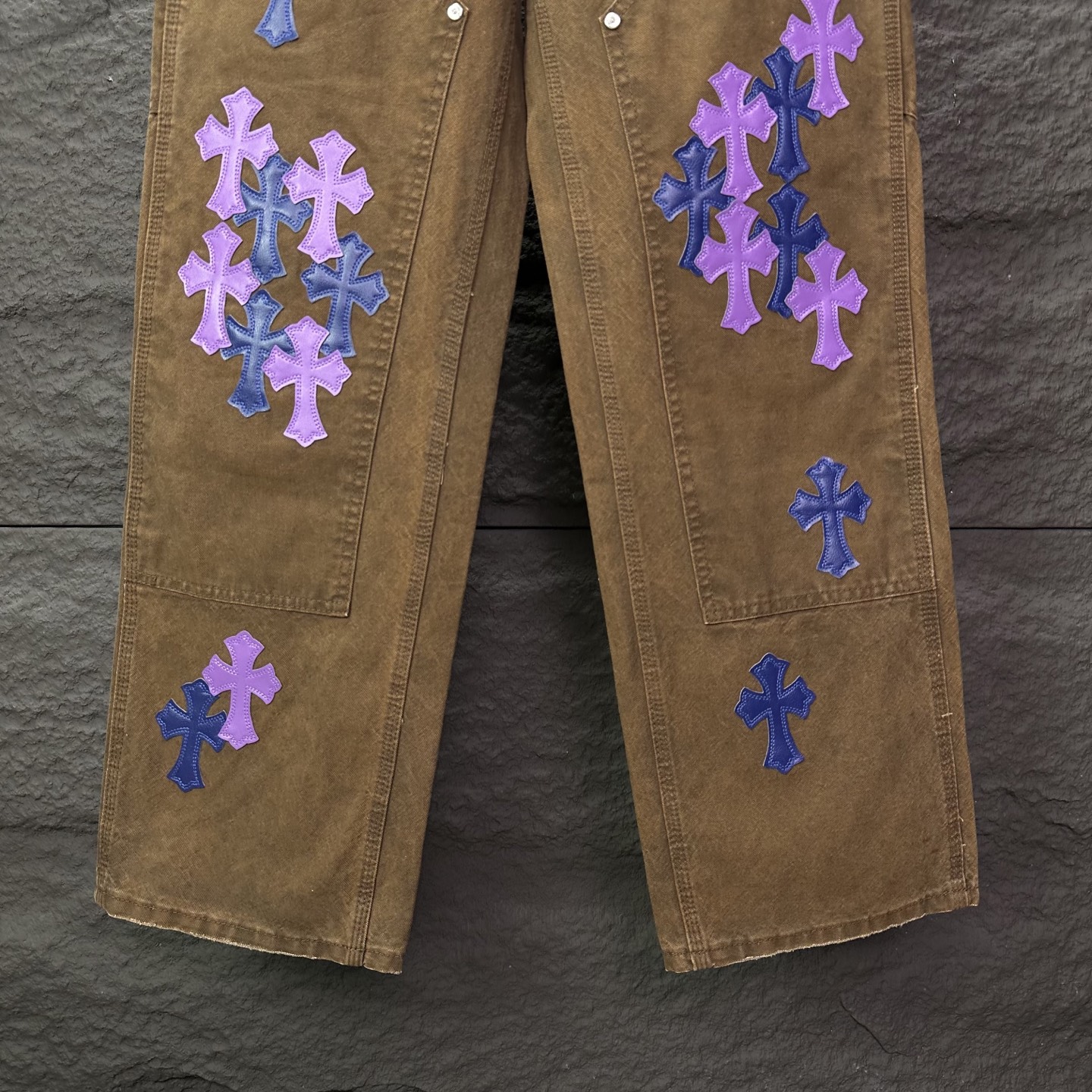 Chrome Hearts 克罗心2025新款工装伐木紫色十字架拼皮 宽松牛仔裤
