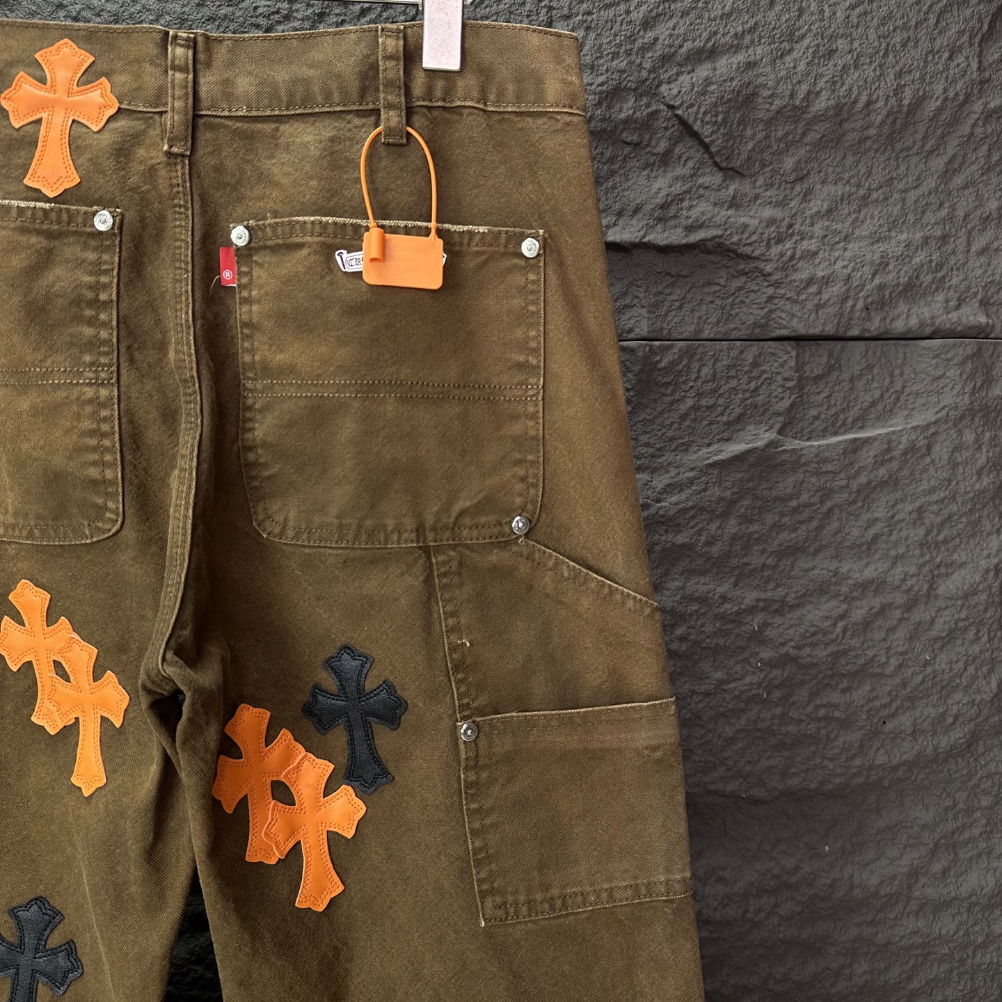 Chrome Hearts 克罗心2025新款工装伐木橙色十字架拼皮 宽松牛仔裤