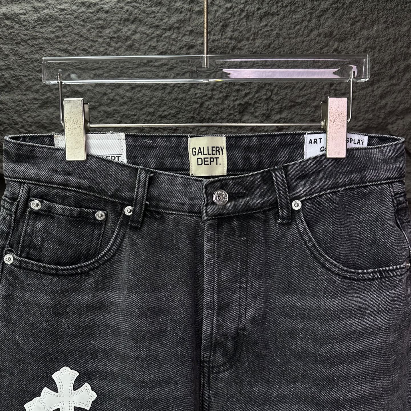 Chrome Hearts GALLERY DEPT. &克罗心联名2025新款拼接白色十字架拼皮 微喇牛仔裤
