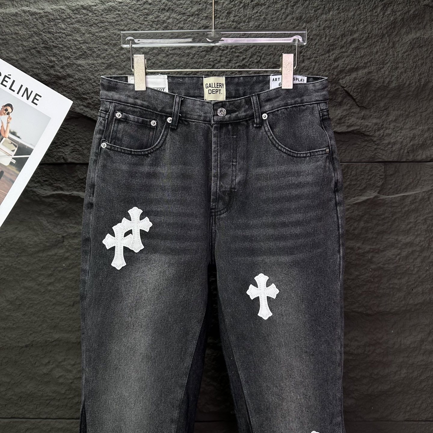 Chrome Hearts GALLERY DEPT. &克罗心联名2025新款拼接白色十字架拼皮 微喇牛仔裤