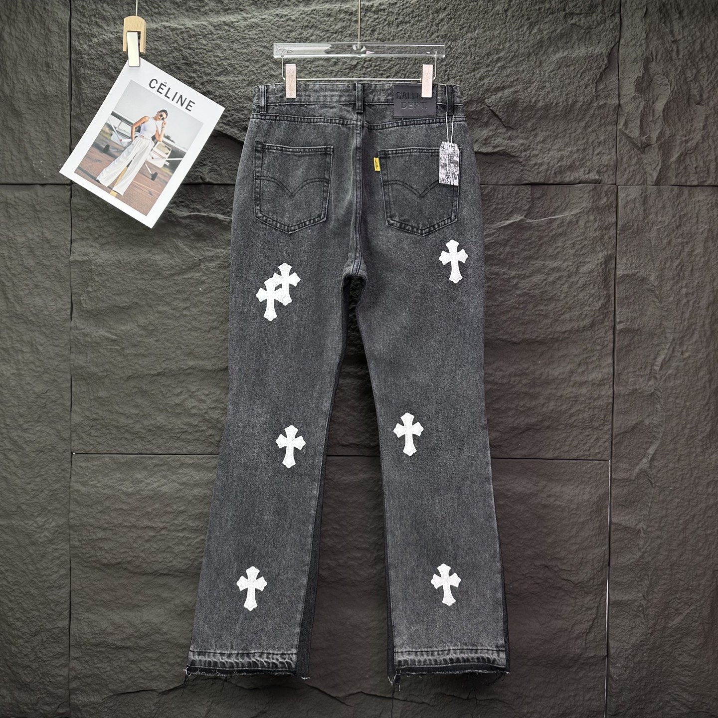 Chrome Hearts GALLERY DEPT. &克罗心联名2025新款拼接白色十字架拼皮 微喇牛仔裤