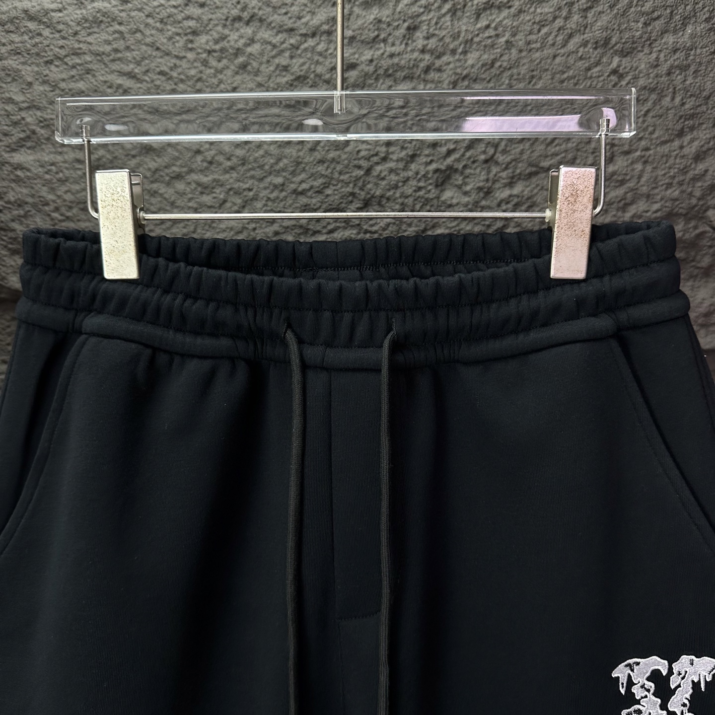 驴家2025新款刺绣字母logo情侣款宽松直筒长裤🔥高版本🔥高版本🔥原版面料 数码直喷印花工艺 网红明星