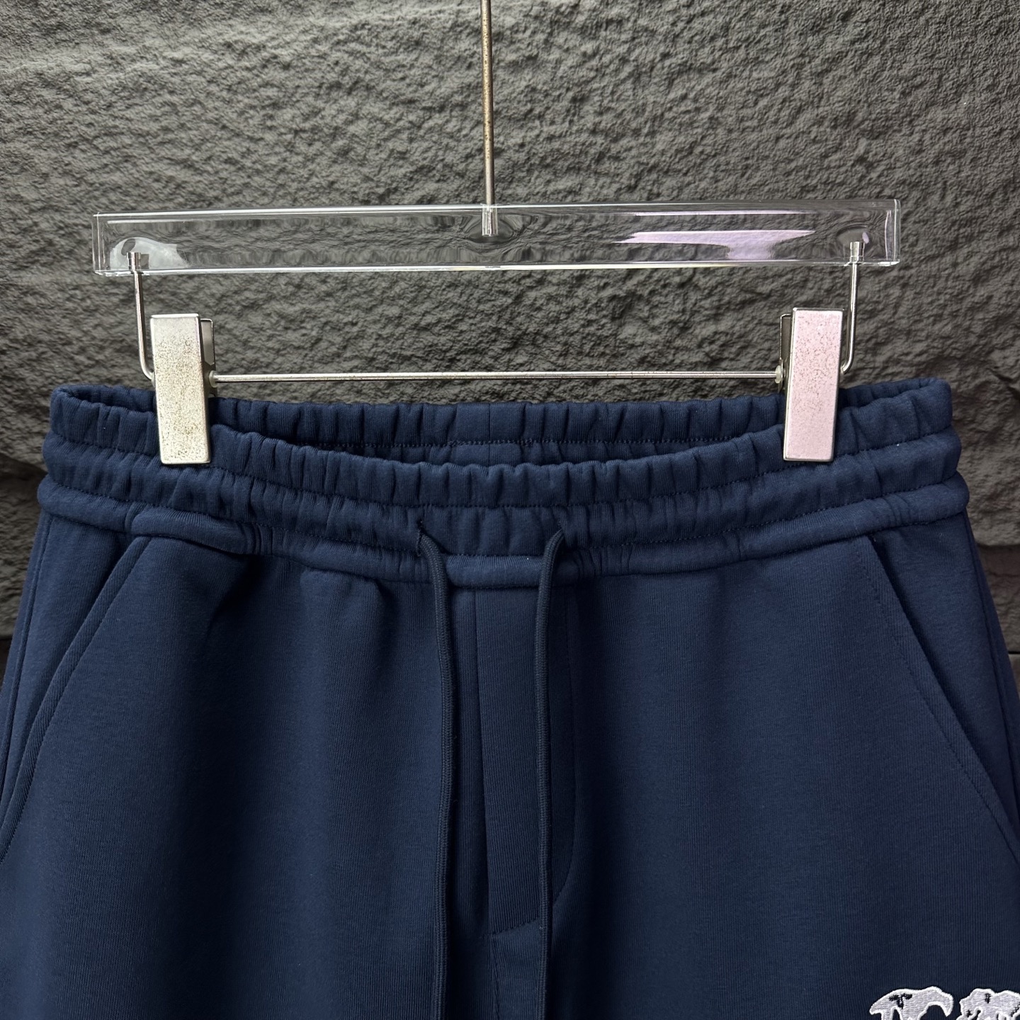 驴家2025新款刺绣字母logo情侣款宽松直筒长裤🔥高版本🔥高版本🔥原版面料 数码直喷印花工艺 网红明星