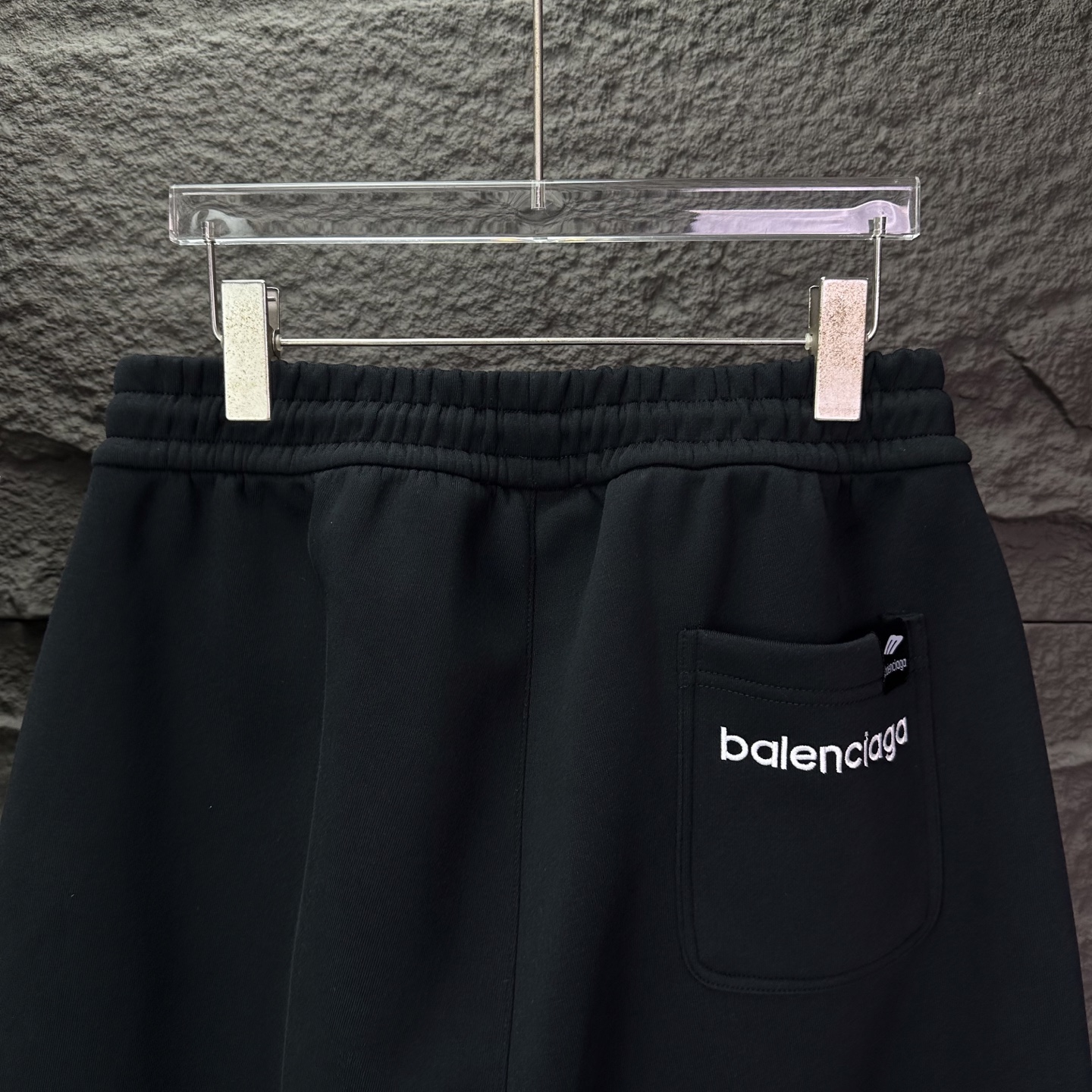 巴黎世家2025新款刺绣字母logo情侣款宽松直筒长裤🔥高版本🔥高版本🔥原版面料 数码直喷印花工艺 网红