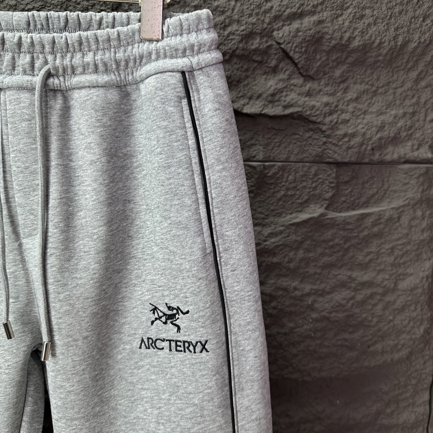 小鸟家2025新款刺绣字母logo情侣款宽松直筒长裤🔥高版本🔥高版本🔥原版面料 数码直喷印花工艺 网红明