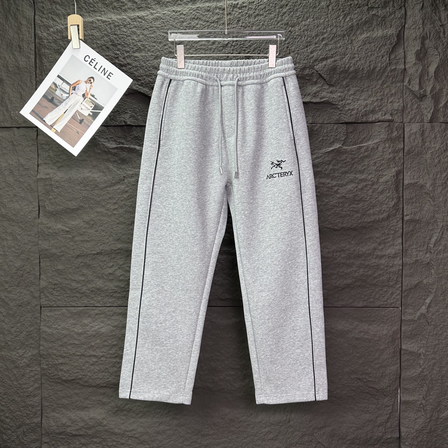 小鸟家2025新款刺绣字母logo情侣款宽松直筒长裤🔥高版本🔥高版本🔥原版面料 数码直喷印花工艺 网红明