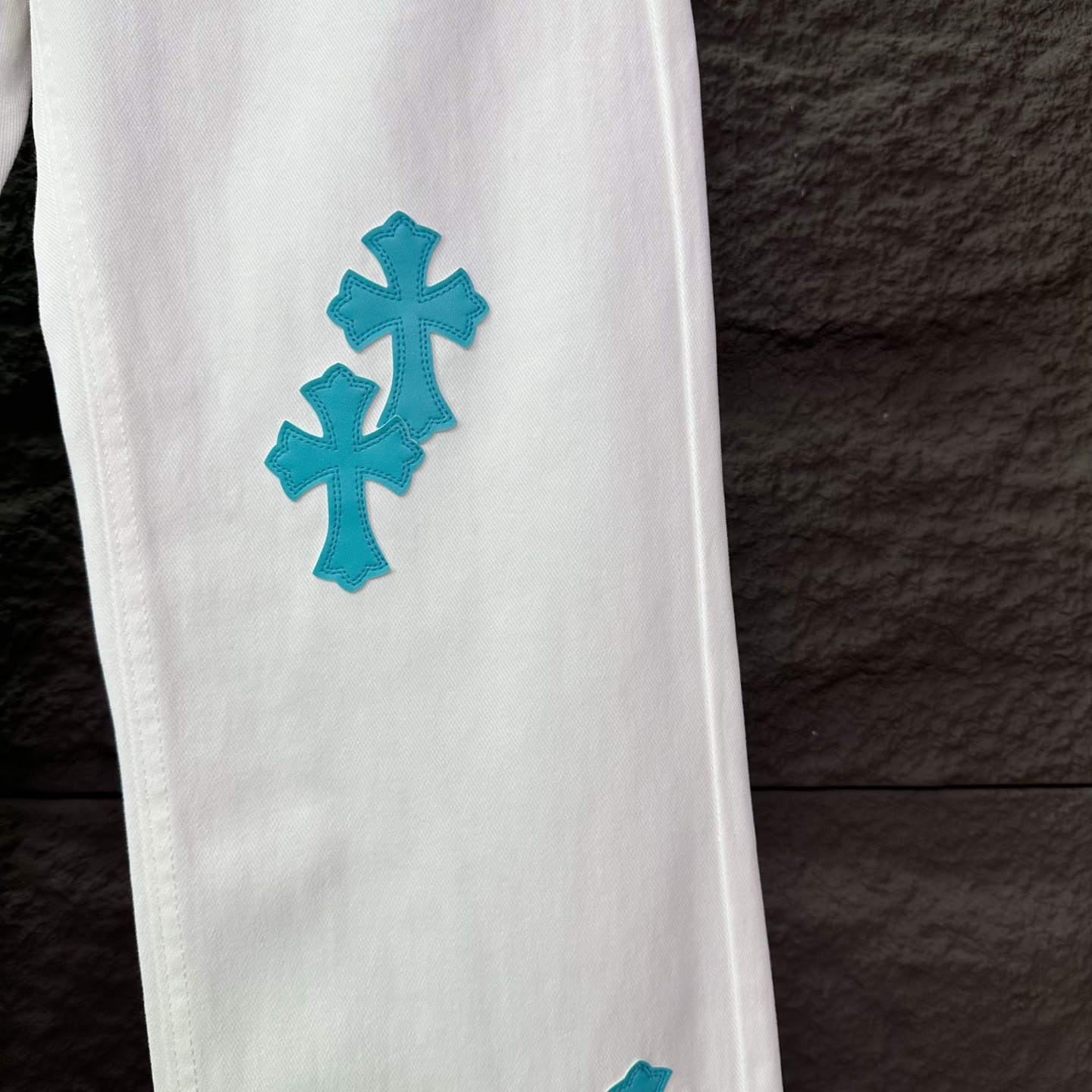 克罗心2025新款冰蓝十字架拼皮情侣款水洗宽松牛仔裤 🔥高版本🔥高版本🔥顶级天花板品质 不同水洗质感的款