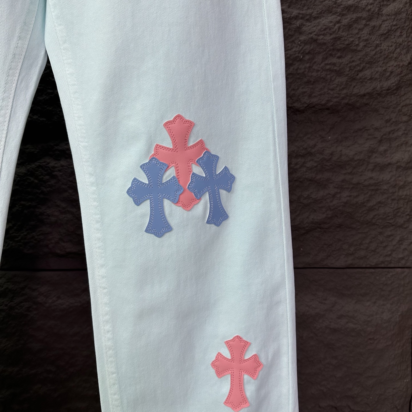 克罗心2025新款浅蓝粉色十字架拼皮情侣款水洗宽松牛仔裤 🔥高版本🔥高版本🔥顶级天花板品质 不同水洗质感