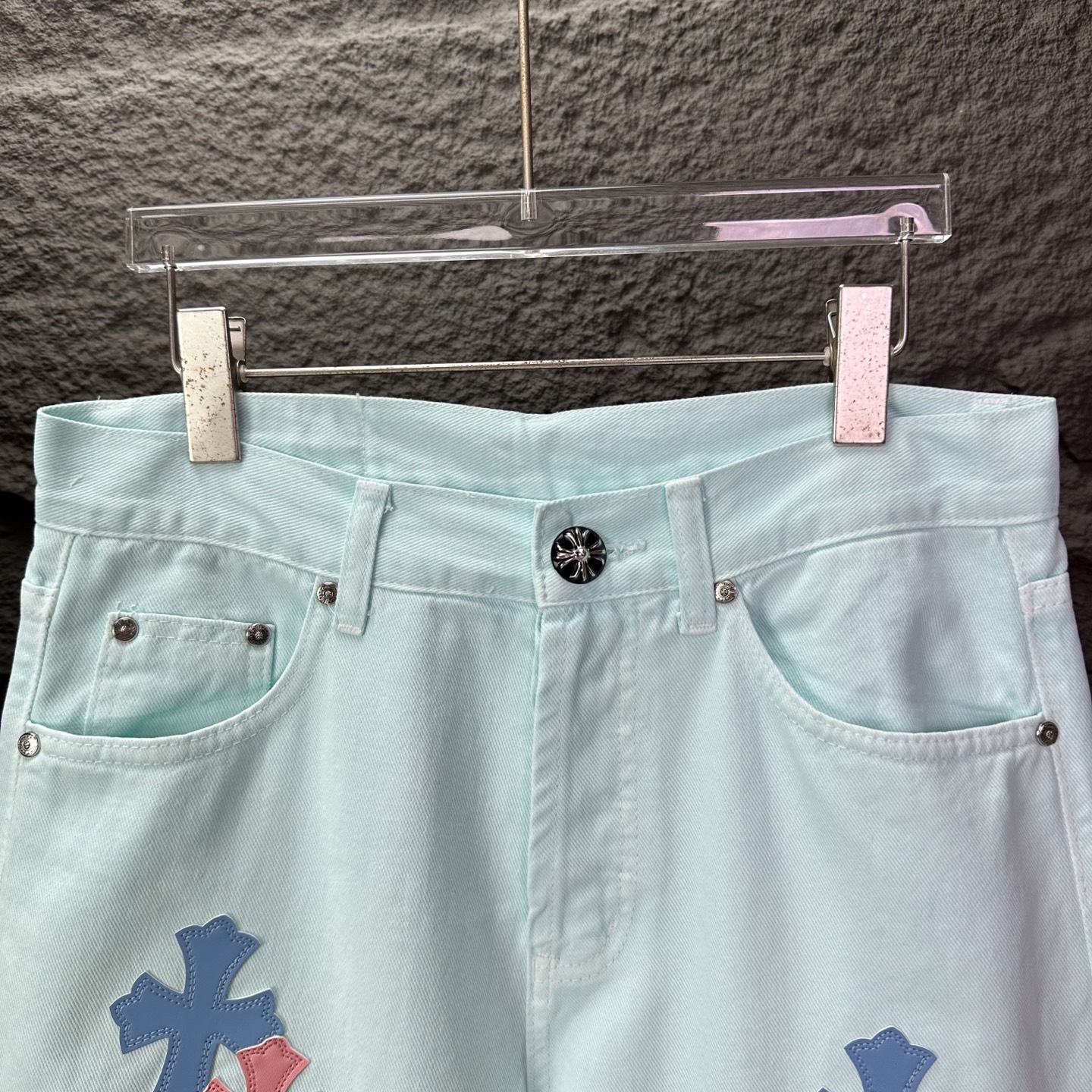 克罗心2025新款浅蓝粉色十字架拼皮情侣款水洗宽松牛仔裤 🔥高版本🔥高版本🔥顶级天花板品质 不同水洗质感