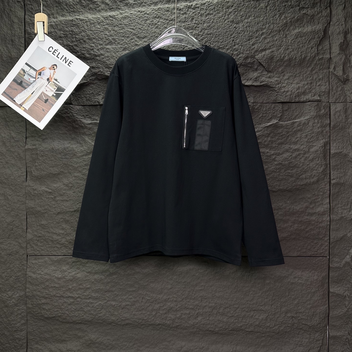 Prada 2025 Camiseta de Manga Larga con Bolsillo y Logo Triangular