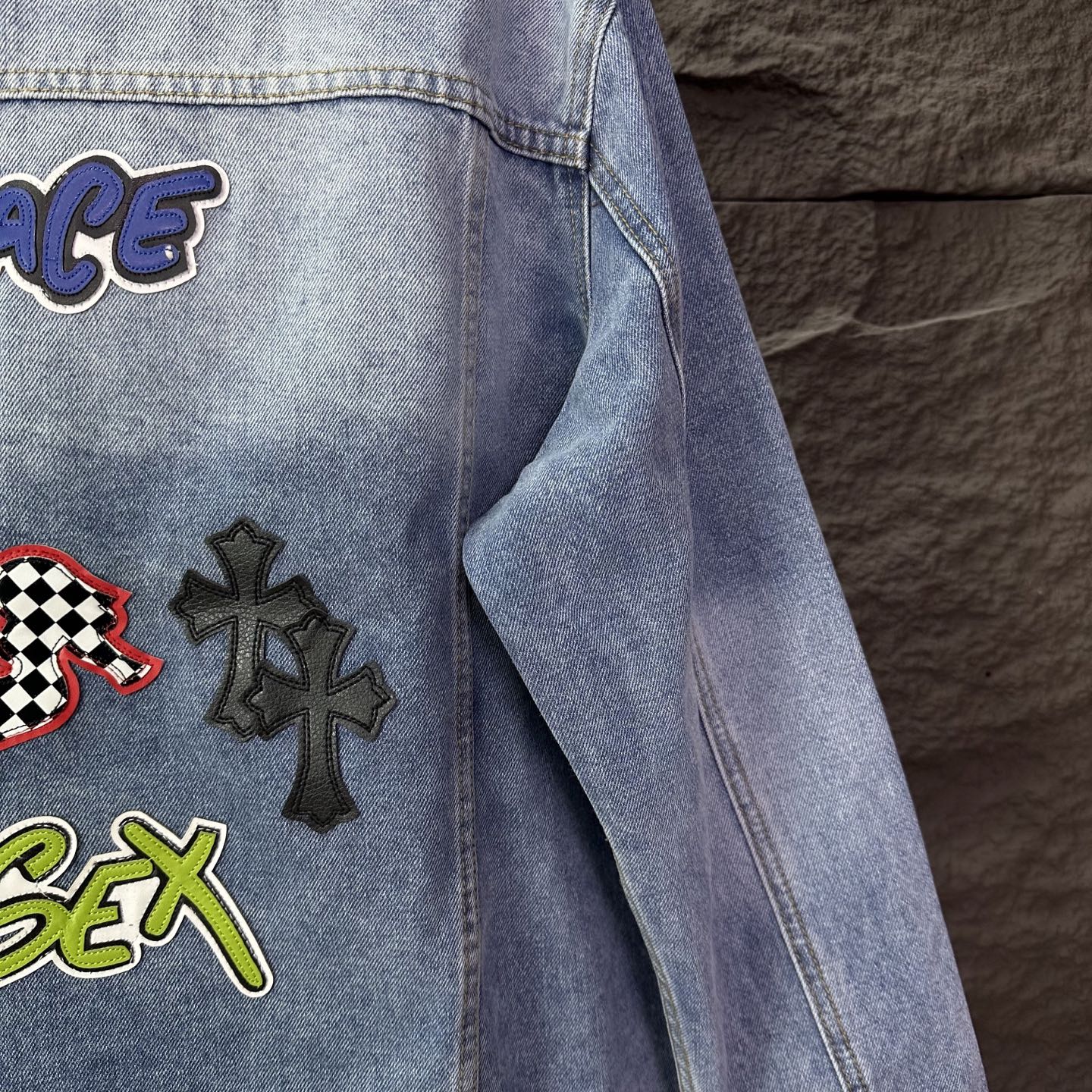 Chrome Hearts 克罗心2025新款卡通字母章仔十字架拼皮 牛仔外套