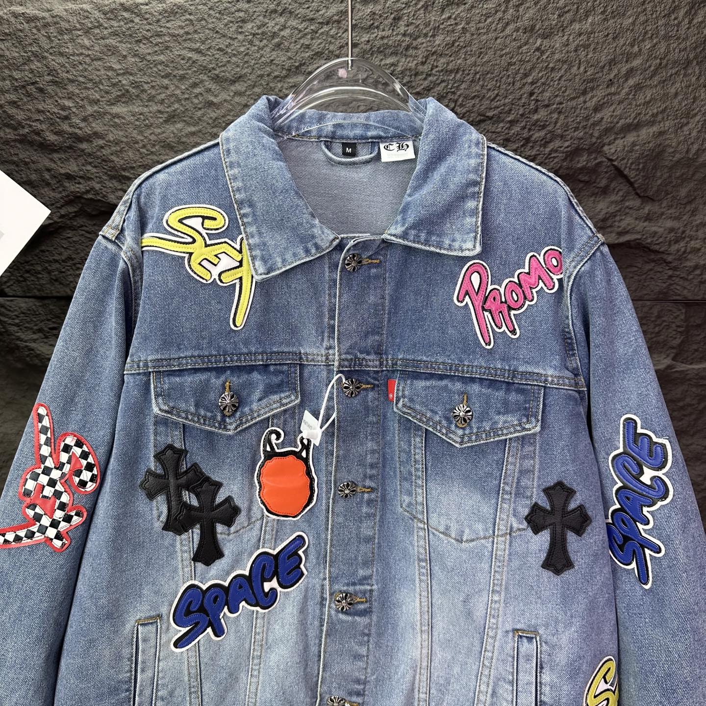 Chrome Hearts 克罗心2025新款卡通字母章仔十字架拼皮 牛仔外套