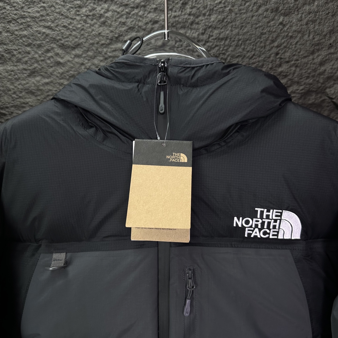The North Face P980 刺繍ロゴ 男女兼用 フード付きダウンジャケット