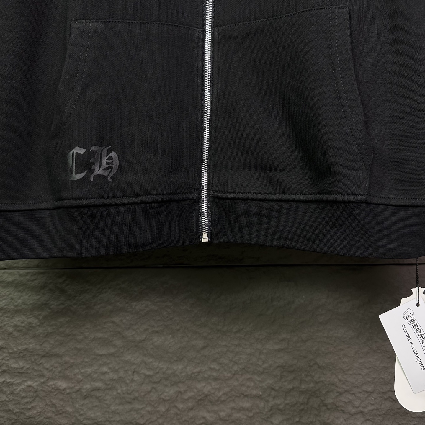 Chrome Hearts 克罗心2026新款梵文马蹄印花 连帽拉链外套