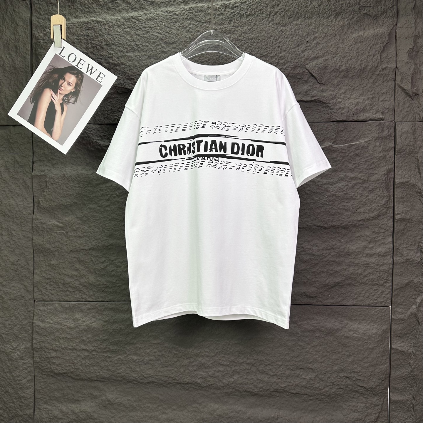 _dMp9smv-ujFZVM1TNrX4d97_AXt_YCKjkIupuCw