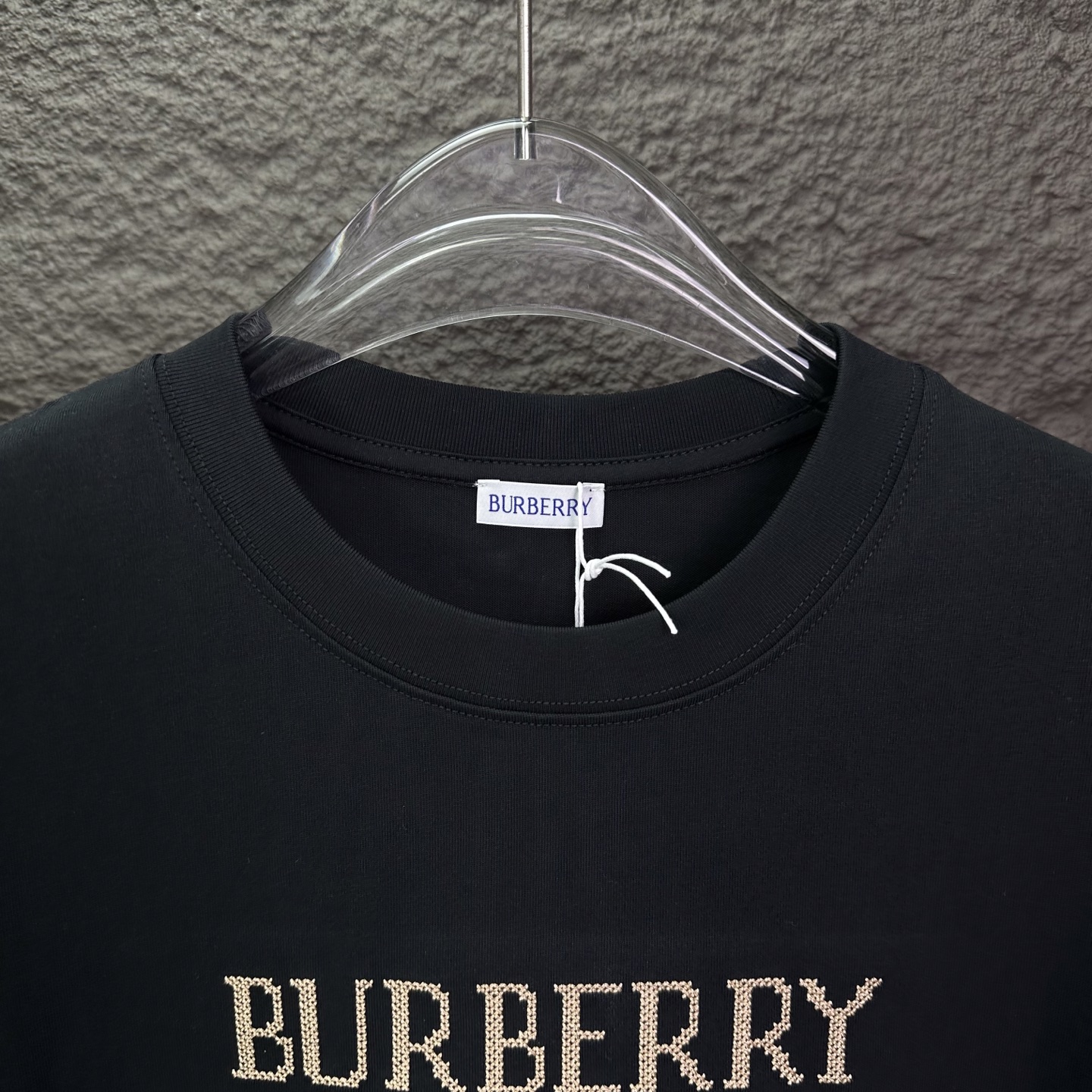 Burberry 巴宝莉2026新款刺绣 短袖T恤