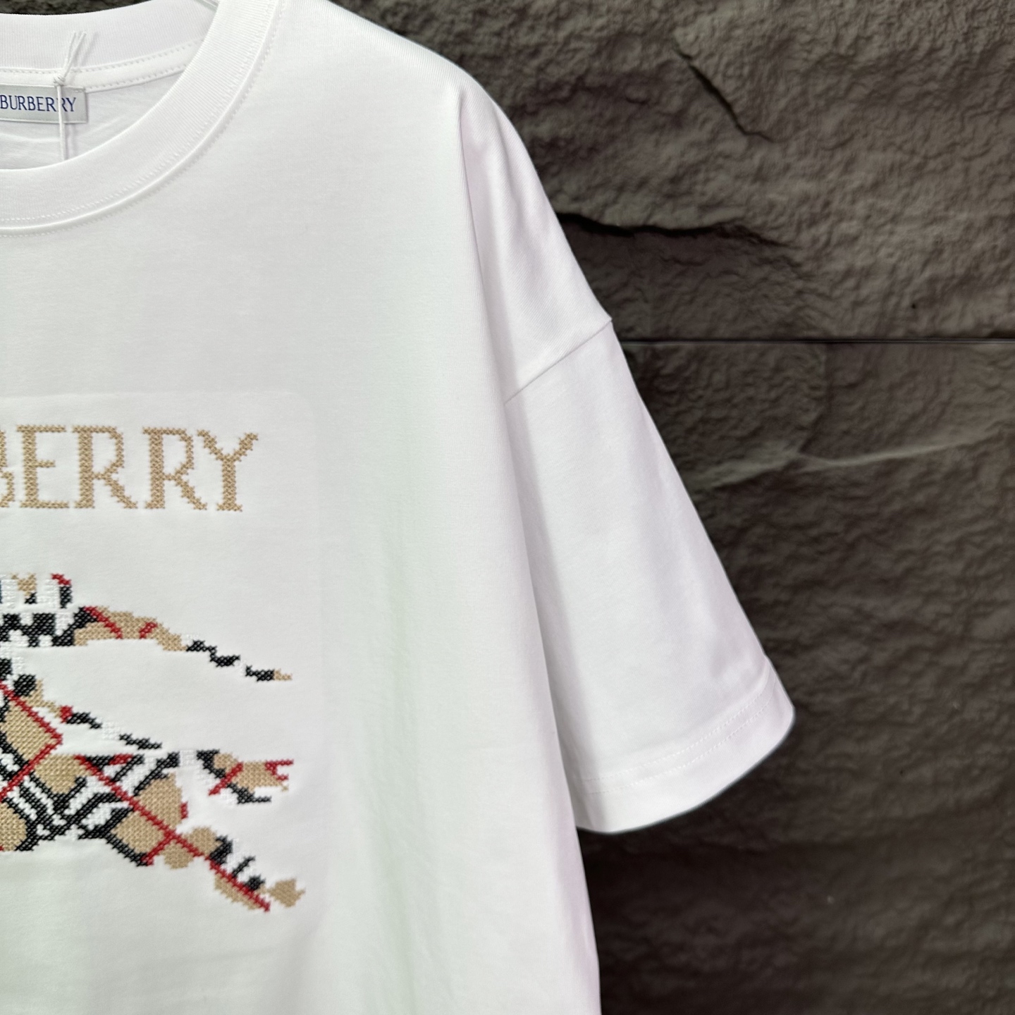 Burberry 巴宝莉2026新款刺绣 短袖T恤