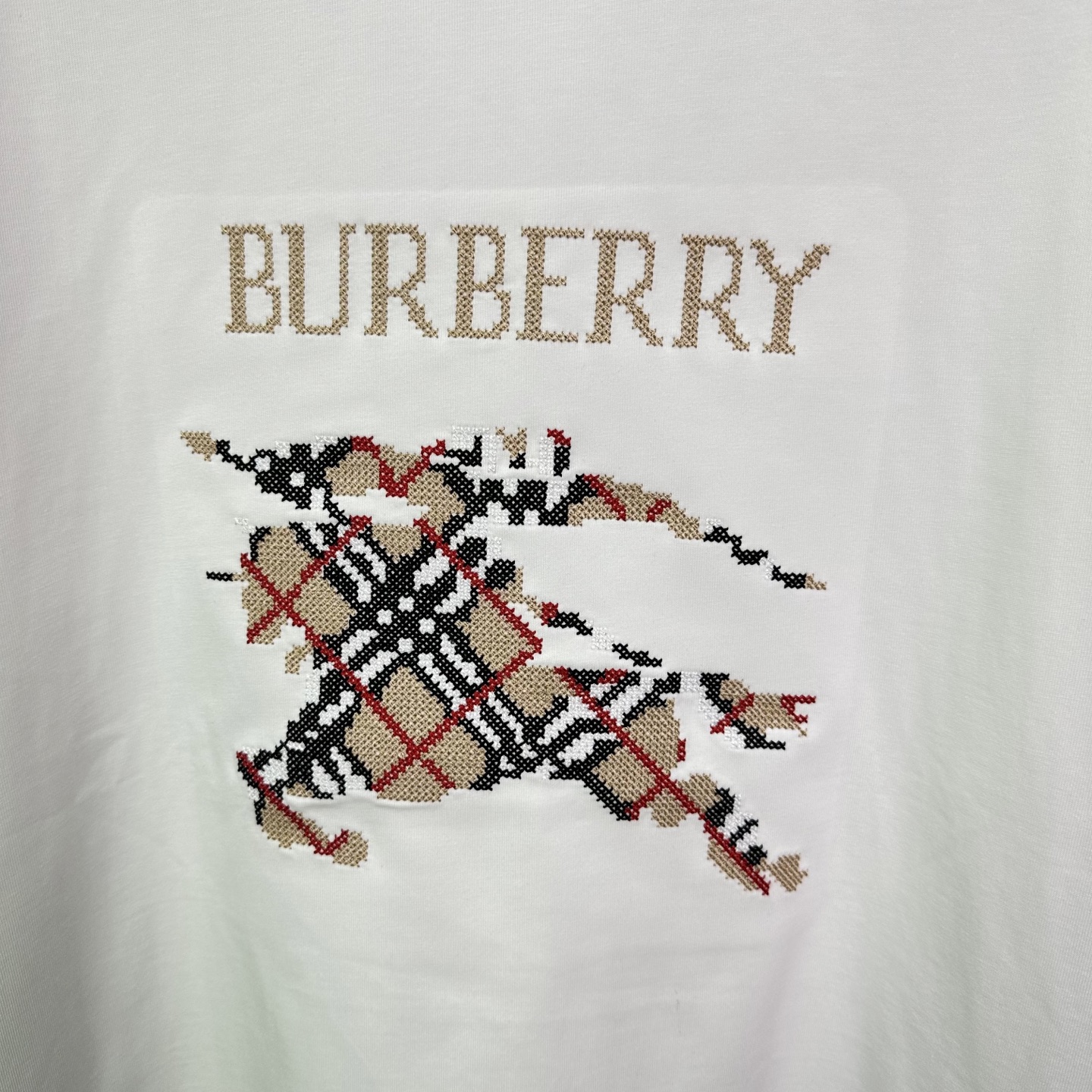 Burberry 巴宝莉2026新款刺绣 短袖T恤