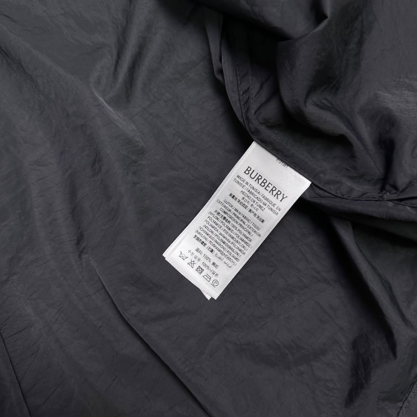 Burberry 巴宝莉2026新款简约刺绣 翻领夹克外套