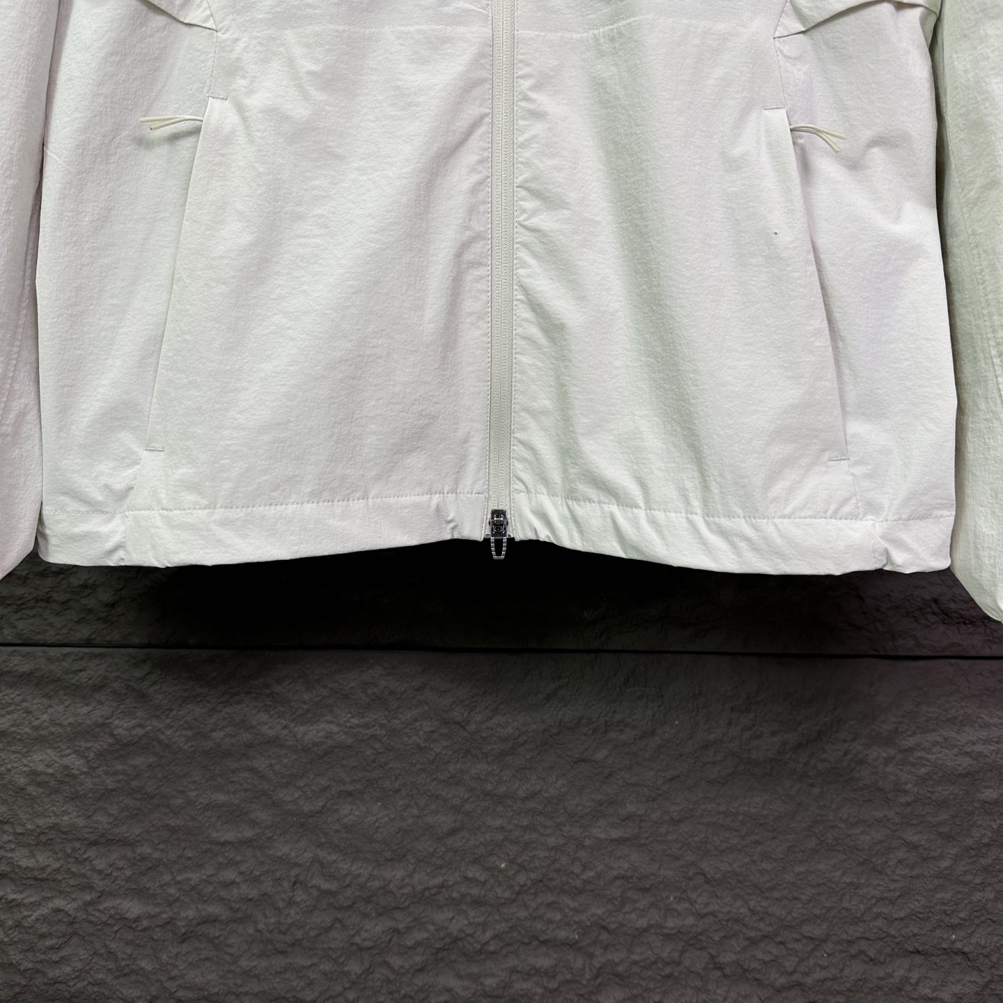 Moncler 小鸟家2026新款刺绣 防水立领拉链外套