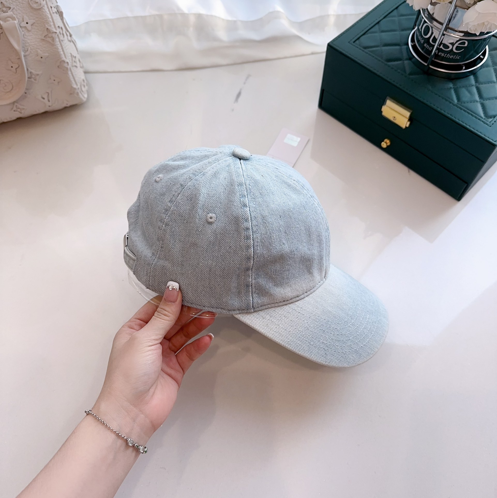 [LV Hats]classic Calvin Klein CK embroidered logo denim baseball cap Please lo