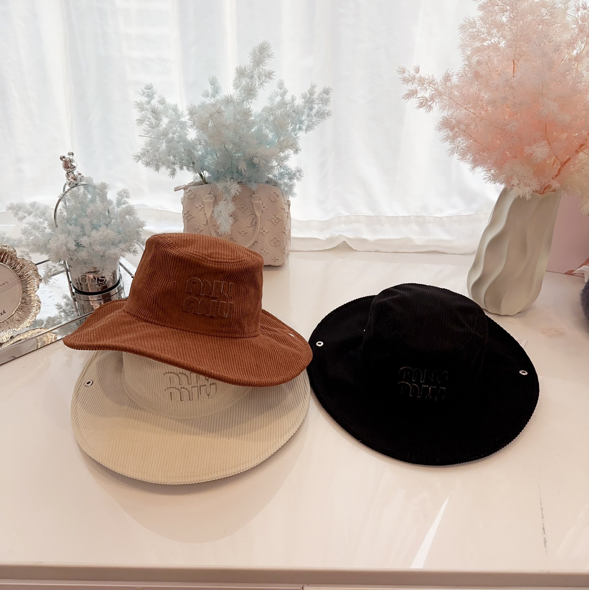 미우미우 모자 81153 Miu Miu Cap